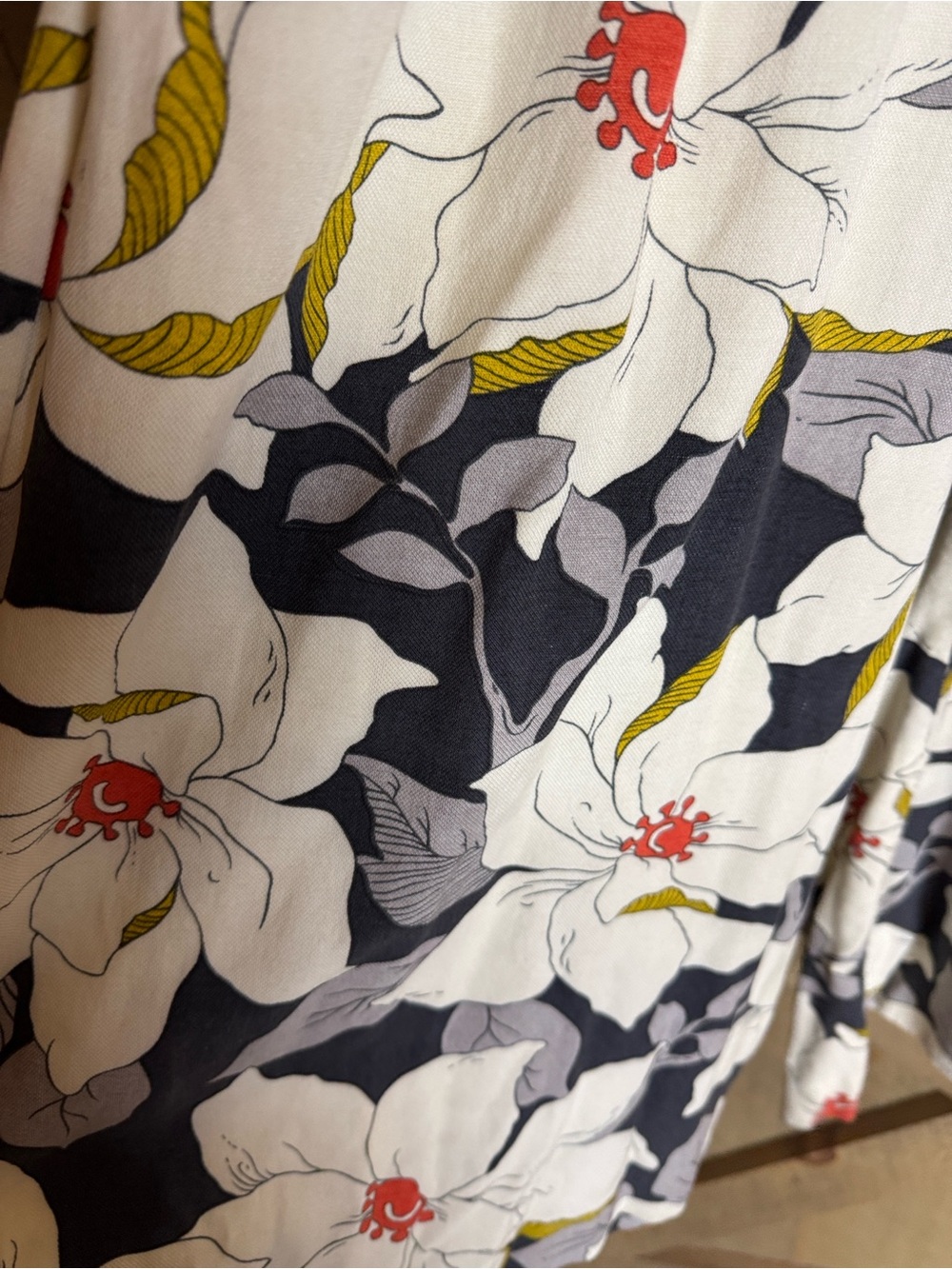 Ann Taylor Hibiscus print wide-leg jumpsuit 100% rayon Size 4 - Picture 9 of 13
